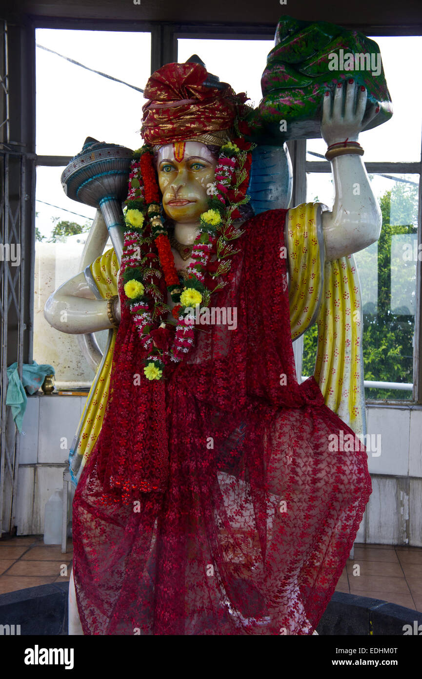 Hanuman o dio scimmia statua nel santuario il Hanuman hill, Ganga Talao o bacino grande tempio indù, Isola Maurizio Foto Stock