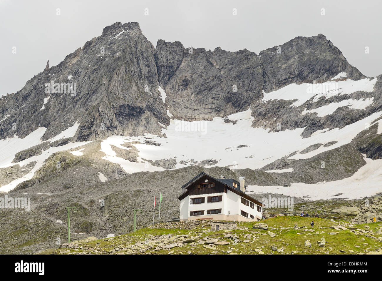 Plauener Huette (Plauen lodge) e Schwarzkopf montagna, Alpi della Zillertal, Tirolo, Austria Foto Stock