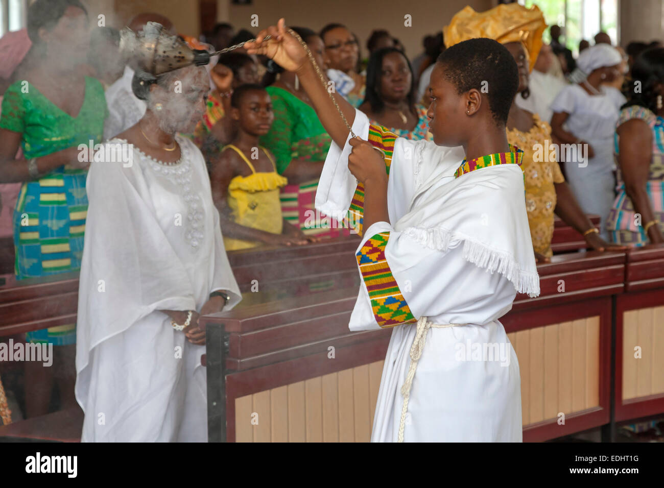 Cerimonia atSt. James chiesa cattolica, Osu, Accra, Ghana, Africa Foto Stock