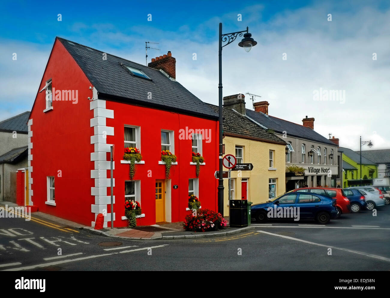 Edifici colorati in Carlingford Village County Louth Irlanda Foto Stock