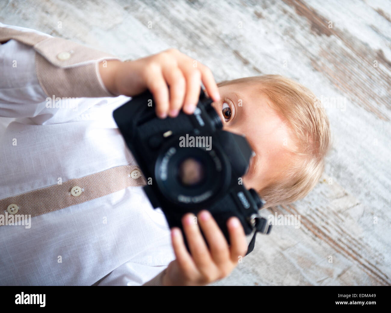 Ragazzo con una telecamera Foto Stock