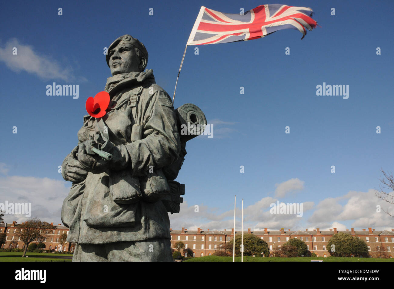 La statua Yomper presso i Royal Marines Museum, Southsea, Portsmouth, Hampshire Foto Stock