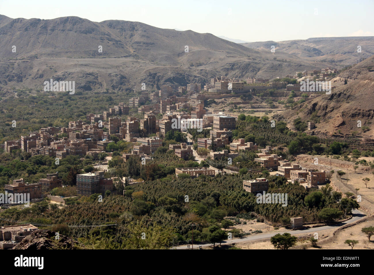 Piccolo borgo rurale a nord-ovest di Sanaa, Yemen Foto Stock