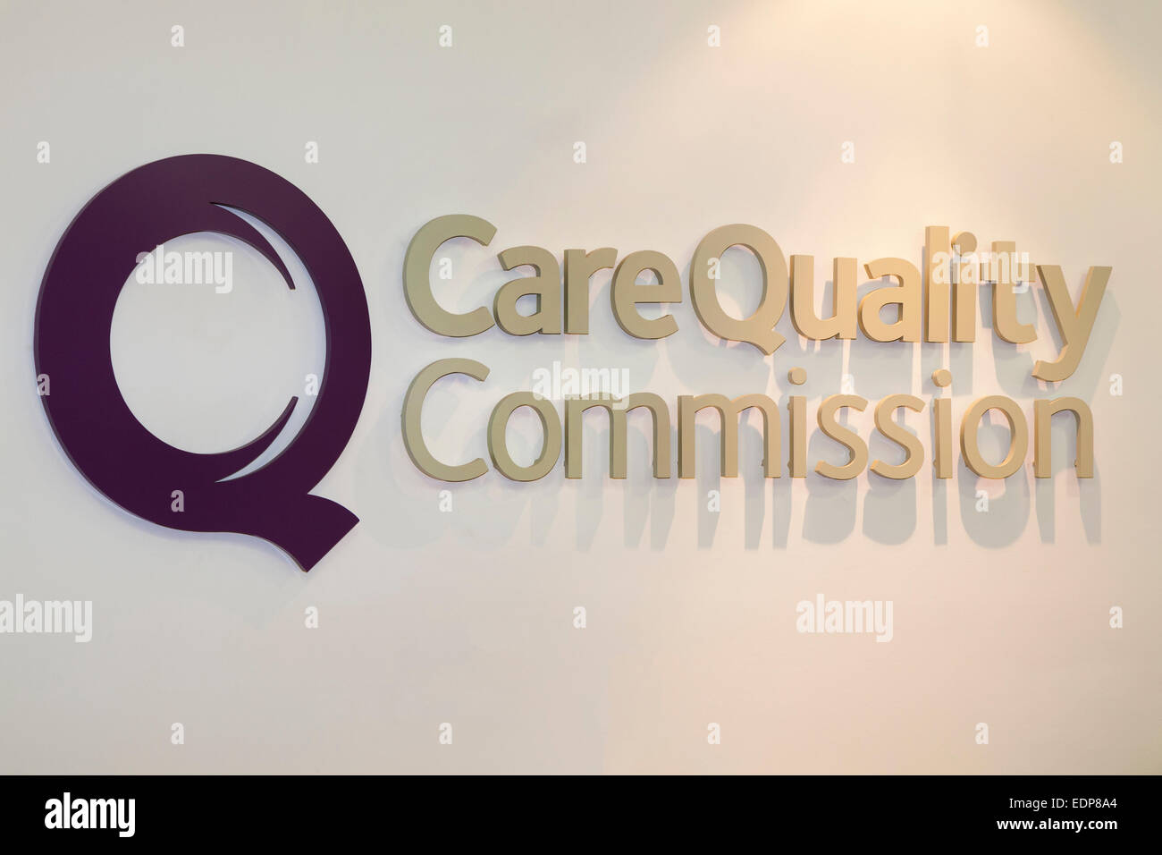 Cura della Commissione Qualità / CQC / C Q C logo in qualità di cura ufficio della Commissione di Londra. Regno Unito. Foto Stock