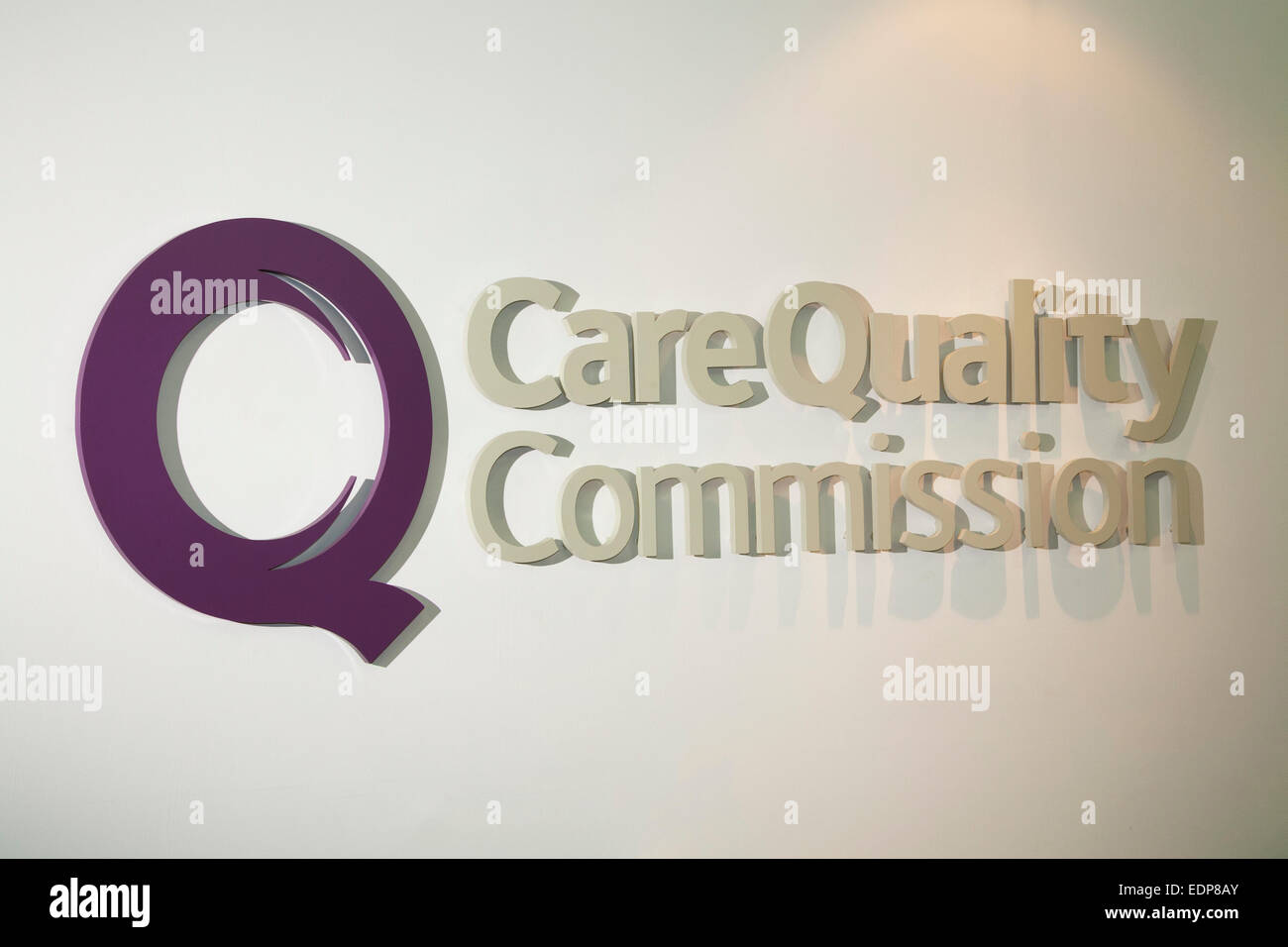 Cura della Commissione Qualità / CQC / C Q C logo in qualità di cura ufficio della Commissione di Londra. Regno Unito. Foto Stock