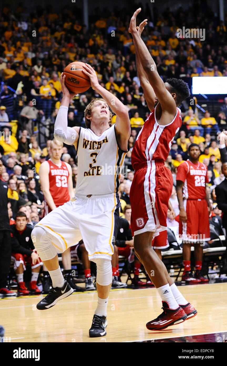 Wichita, Kansas, Stati Uniti d'America. 07Th gen, 2015. Wichita State Shockers guard Ron Baker (31) finito la prima metà con 5 pinte durante il NCAA pallacanestro tra la Bradley Braves e Wichita State Shockers a Charles Koch Arena di Wichita, Kansas. Kendall Shaw/CSM/Alamy Live News Foto Stock