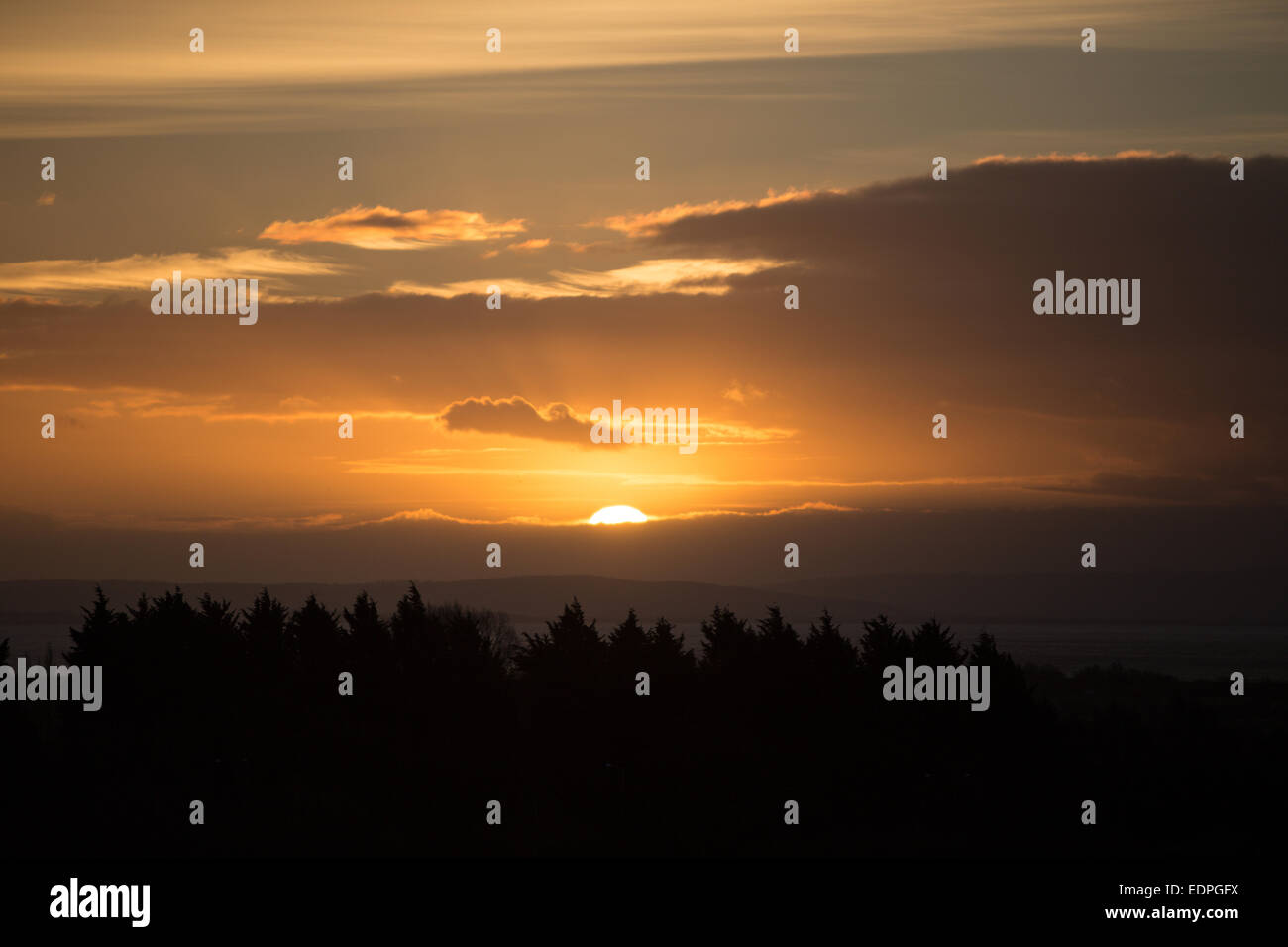 Gwent livelli vicino a Cardiff, nel Galles, UK. 10 dicembre, 2014. Regno Unito: Meteo Alba sul Gwent livelli tra Cardiff e Newport Foto Stock