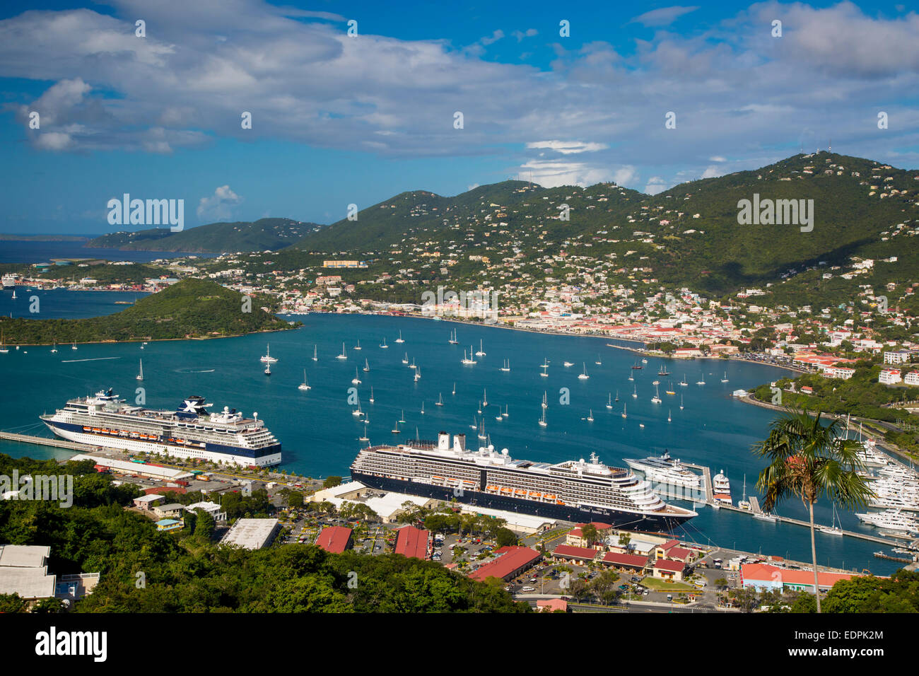 Vista di Charlotte Amalie Harbor dal Paradise Point, san Tommaso, Isole Vergini Americane Foto Stock