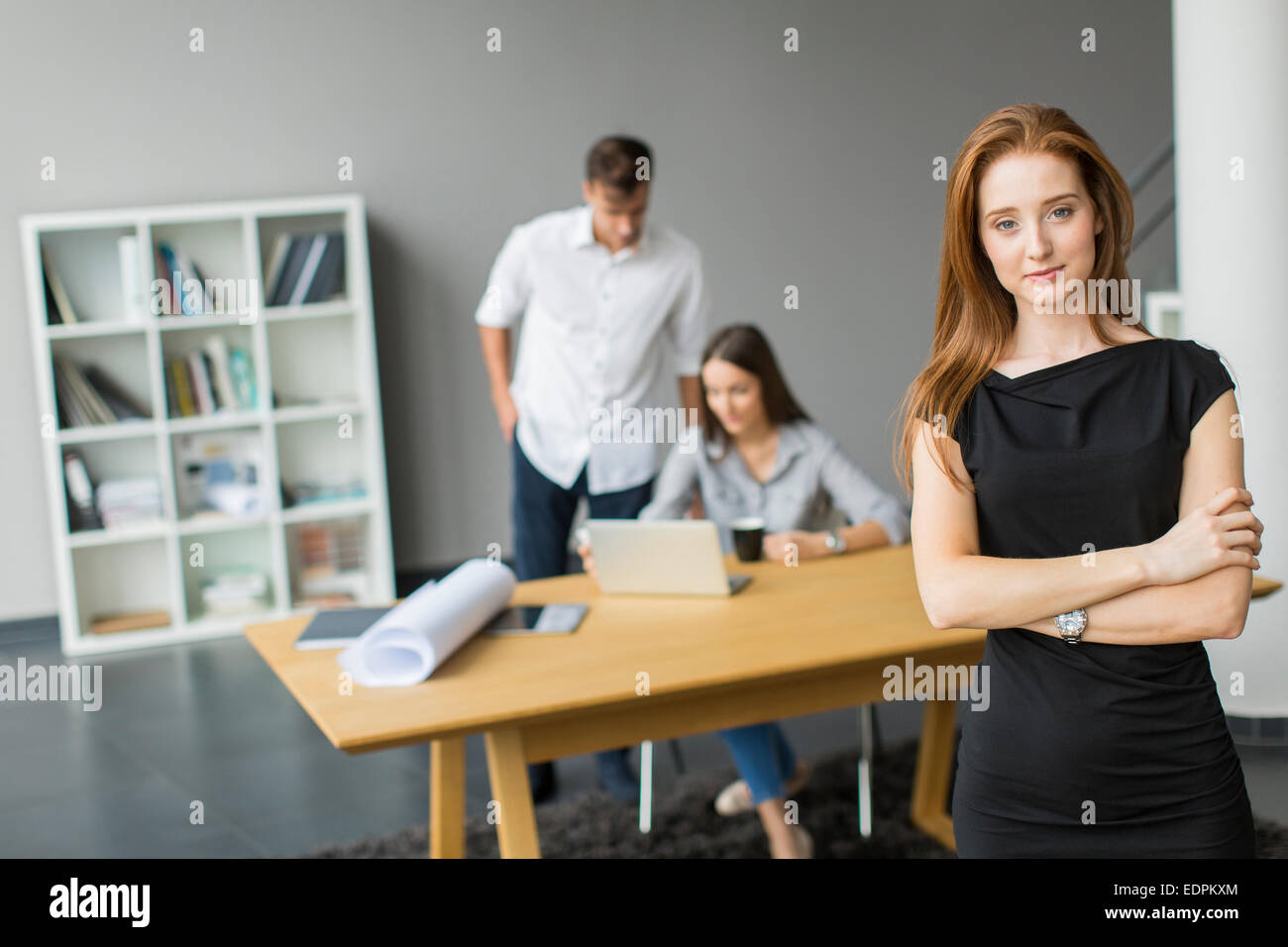 I giovani in ufficio Foto Stock