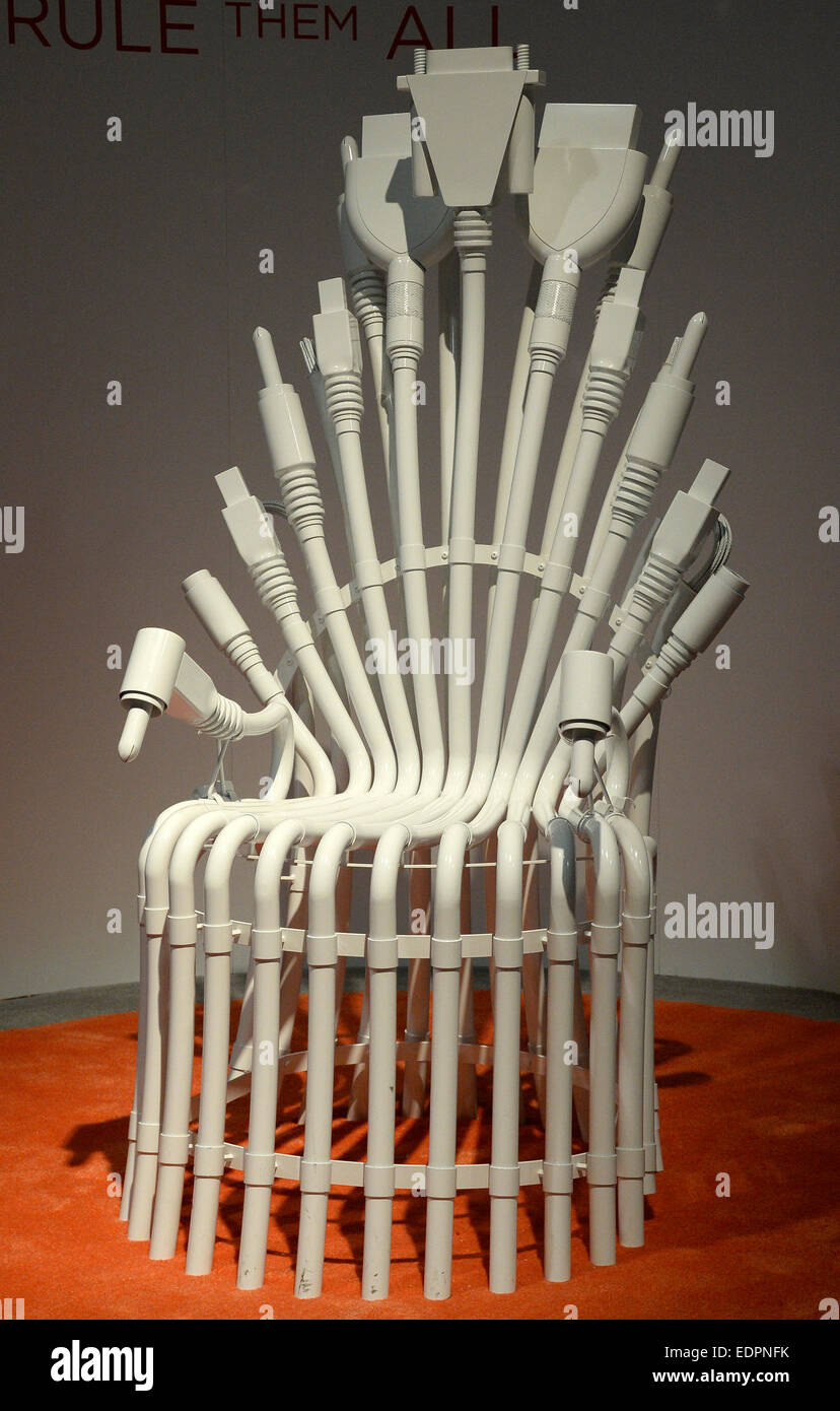 Jan 7, 2015. Las Vegas NV-STATI UNITI D'AMERICA. DisplayPort rappresenta il loro porto di spine Chair, durante il giorno 2 del 2015 CES show. Foto da Gene Blevins/LA Daily News/ZumaPress © Gene Blevins/ZUMA filo/Alamy Live News Foto Stock