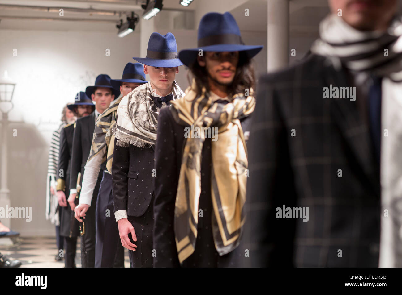 Prima mostra di designer di moda Joshua Kane Foto Stock