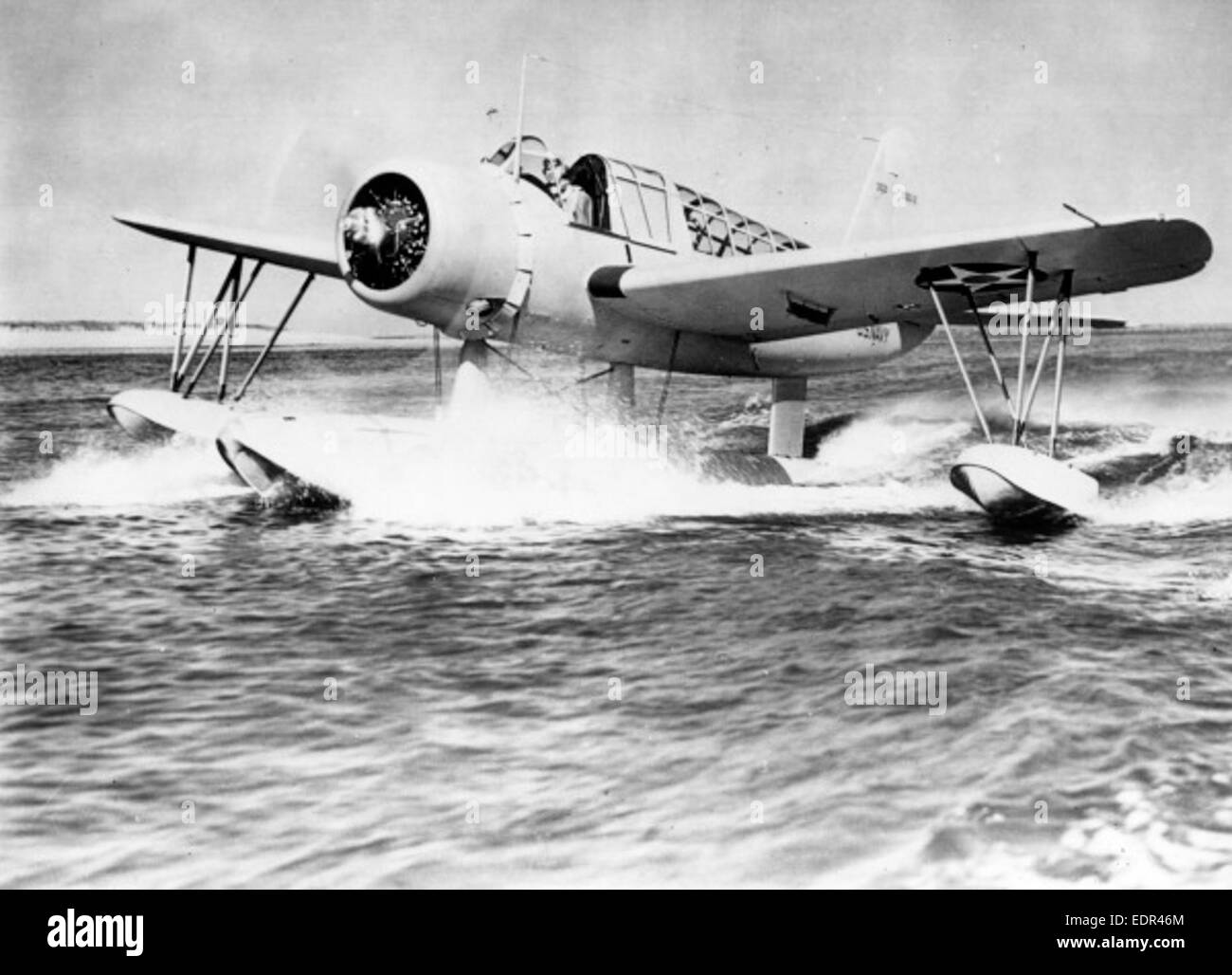 Una foto storica della Collezione Ray Wagner, questa immagine documenta un importante evento aeronautico. La collezione è nota per aver conservato momenti rari e sviluppi chiave nella storia dell'aviazione. Foto Stock