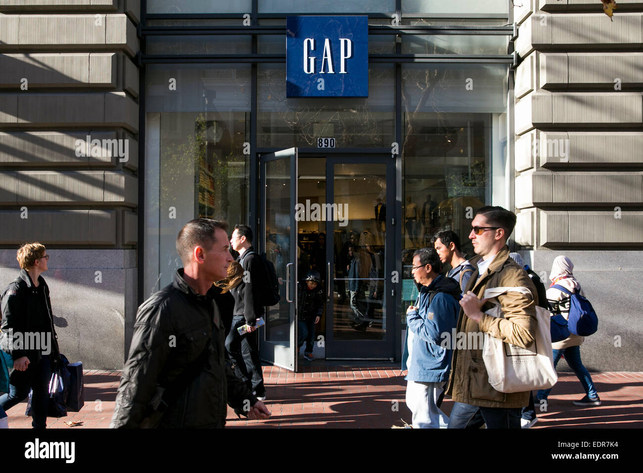 Un gap abbigliamento retail store nel centro cittadino di San Francisco,  California Foto stock - Alamy