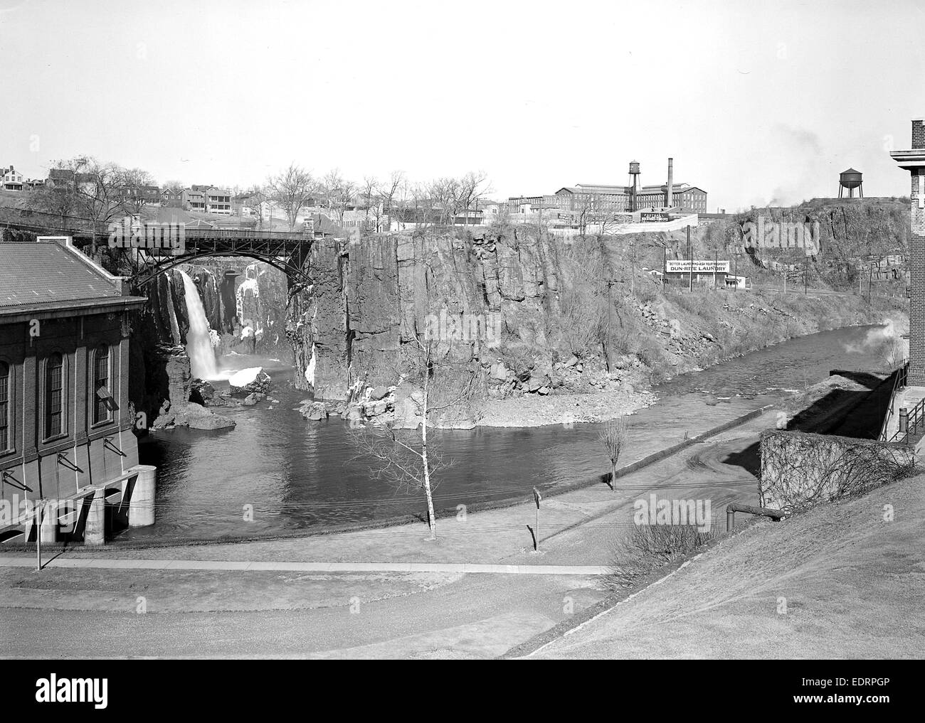 Paterson, New Jersey - Prodotti tessili. Vi riportiamo di Passaic cade e il fiume, marzo 1937, Lewis Hine, 1874 - 1940 Foto Stock