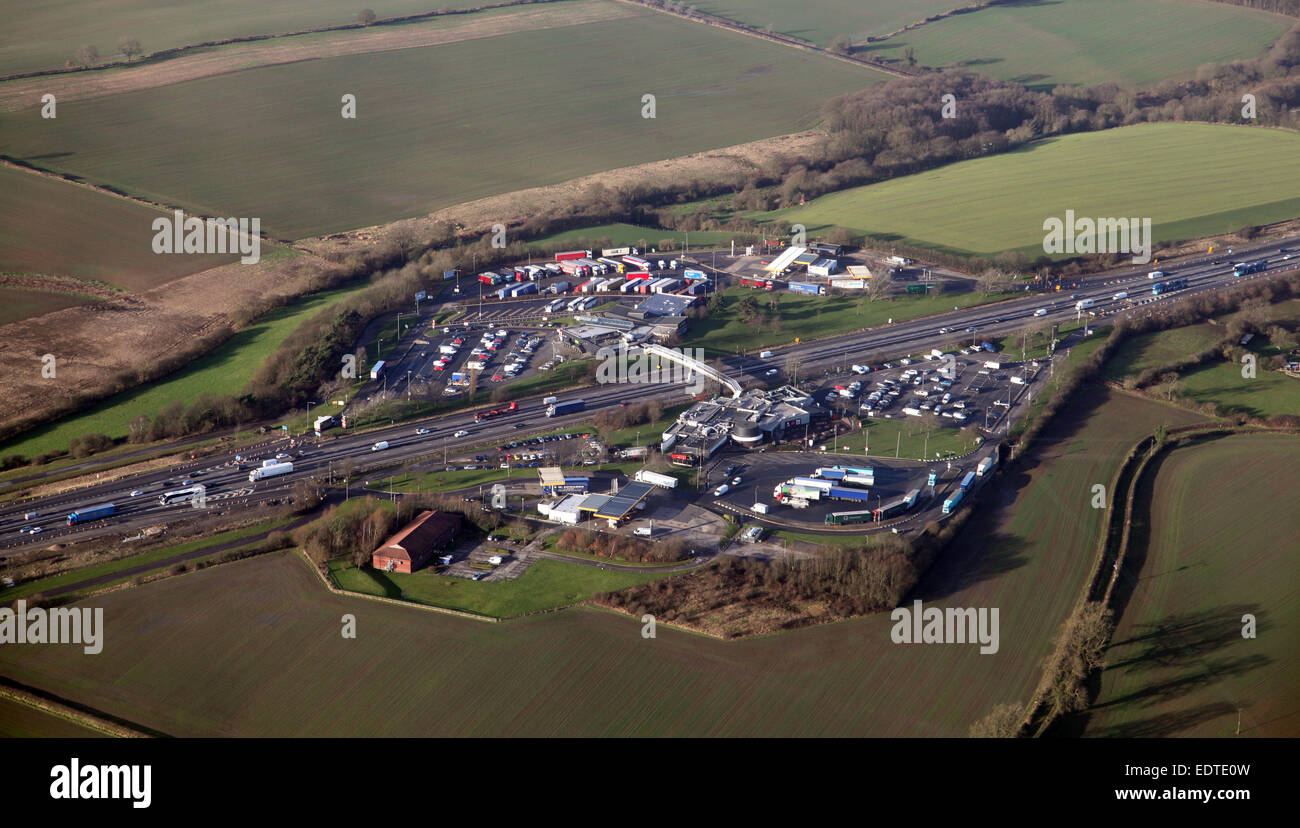 Vista aerea di Woodall Servizi sulla autostrada M1, Regno Unito Foto Stock