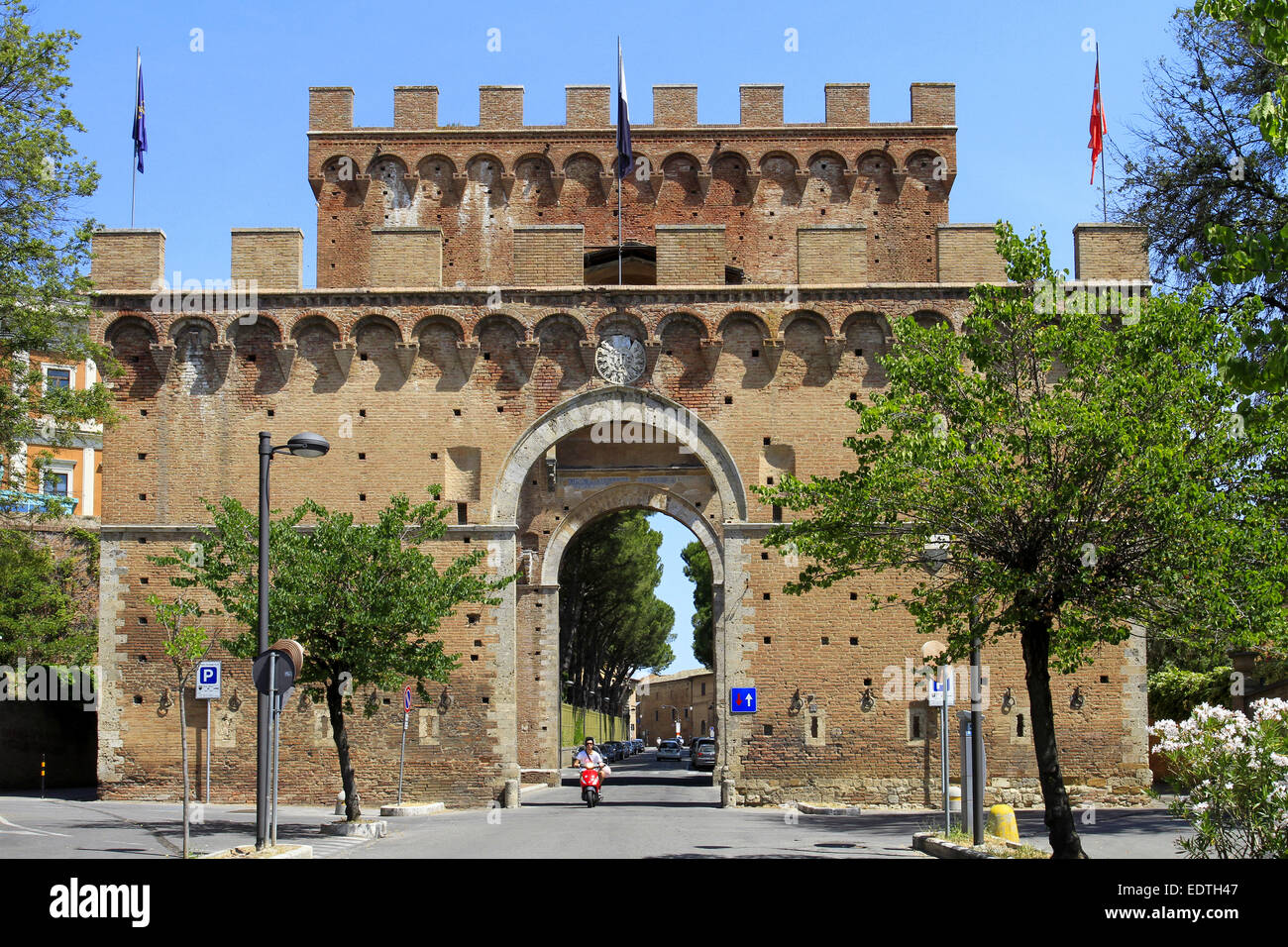 Porta Romana Siena Foto stock - Alamy
