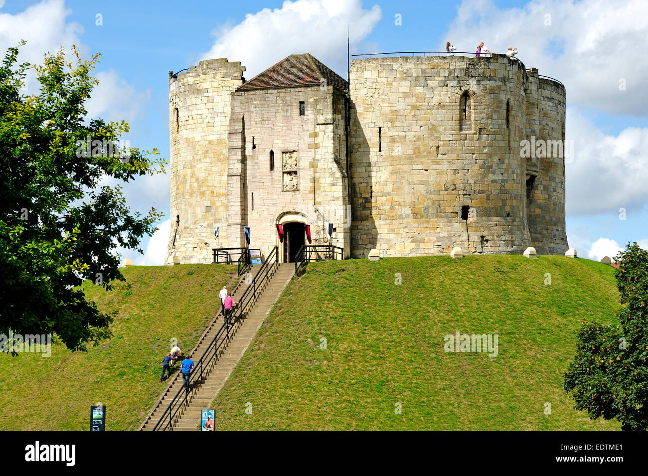 La torre di Clifford YORK YORKSHIRE England Regno Unito Foto Stock