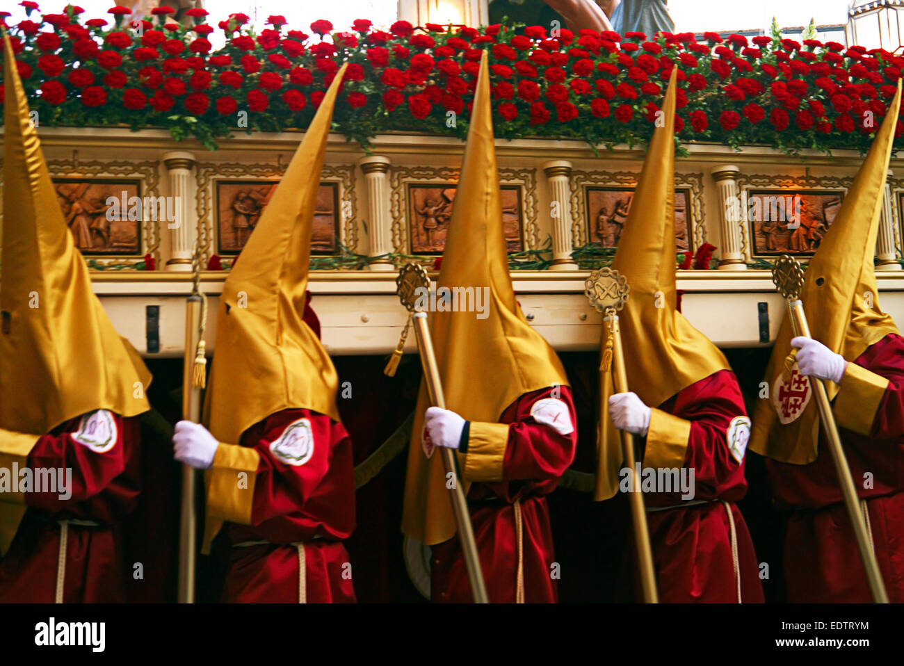 Processione religiosa penitenti, Semana Santa Settimana di Pasqua celebrazioni a Logroño Spagna Foto Stock