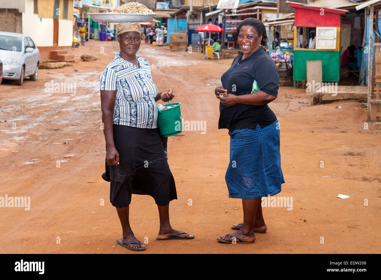 La vita del villaggio, Anyaa, Accra, Ghana, Africa Foto Stock