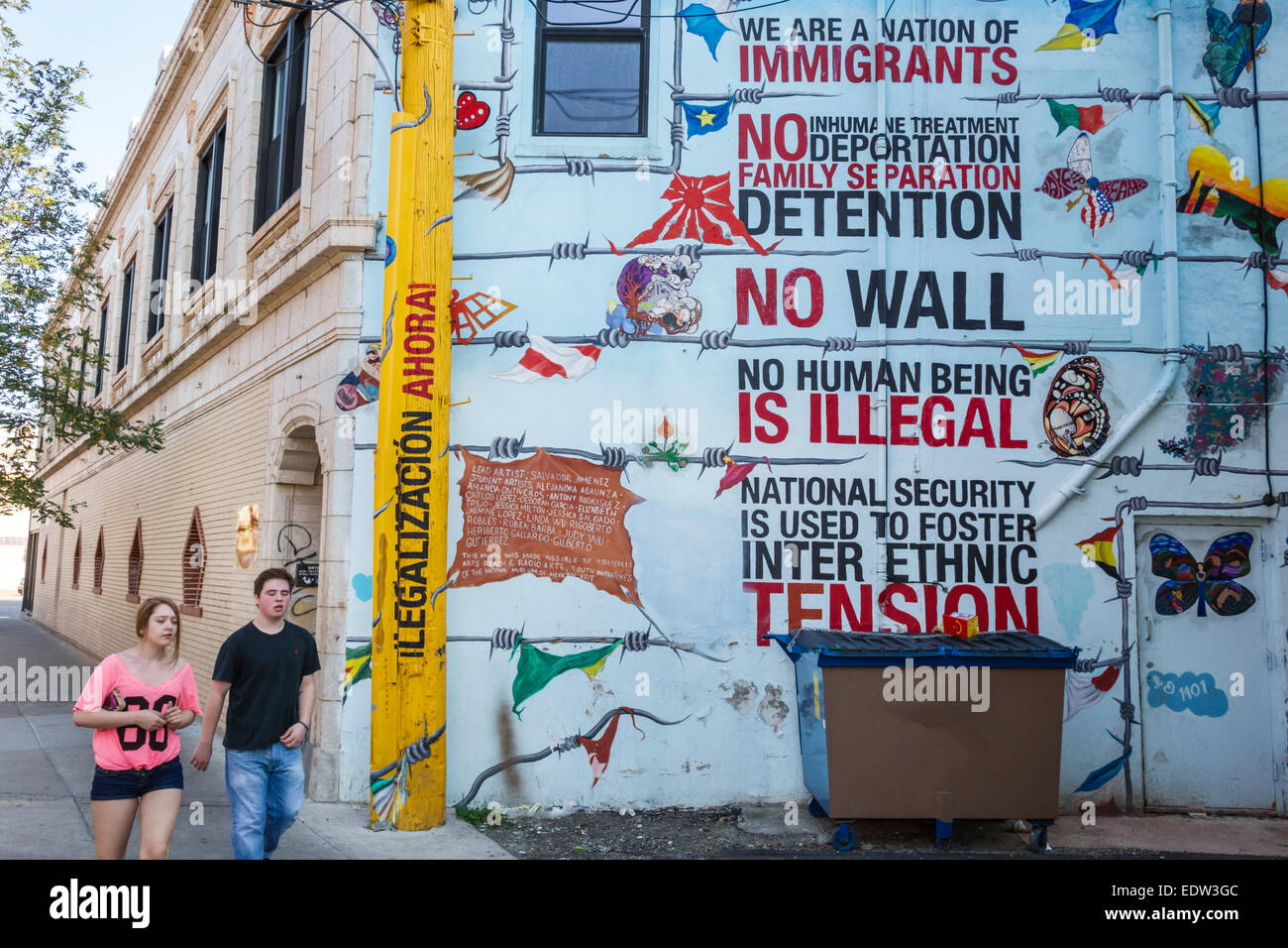 Chicago, Illinois, Lower West Side, West 18th Street, murale, politico, problemi di immigrazione, IL140907088 Foto Stock