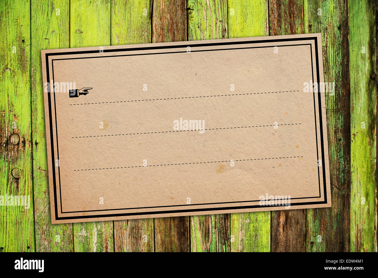 Vintage retrò carta adesiva Tag etichetta come copia di spazio su sfondo di legno Foto Stock