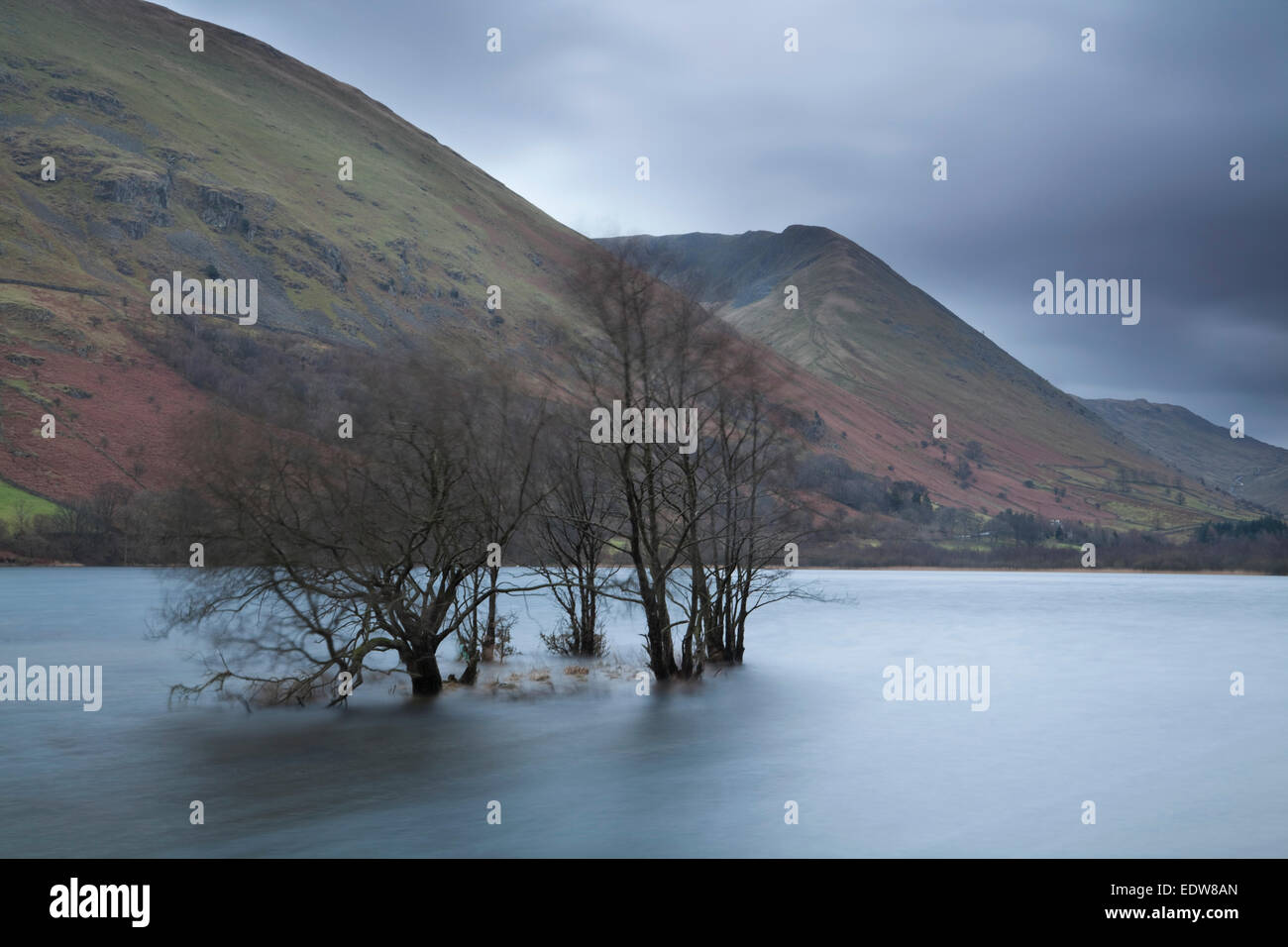 Fratelli in acqua di inondazione, nel Lake District inglese Foto Stock