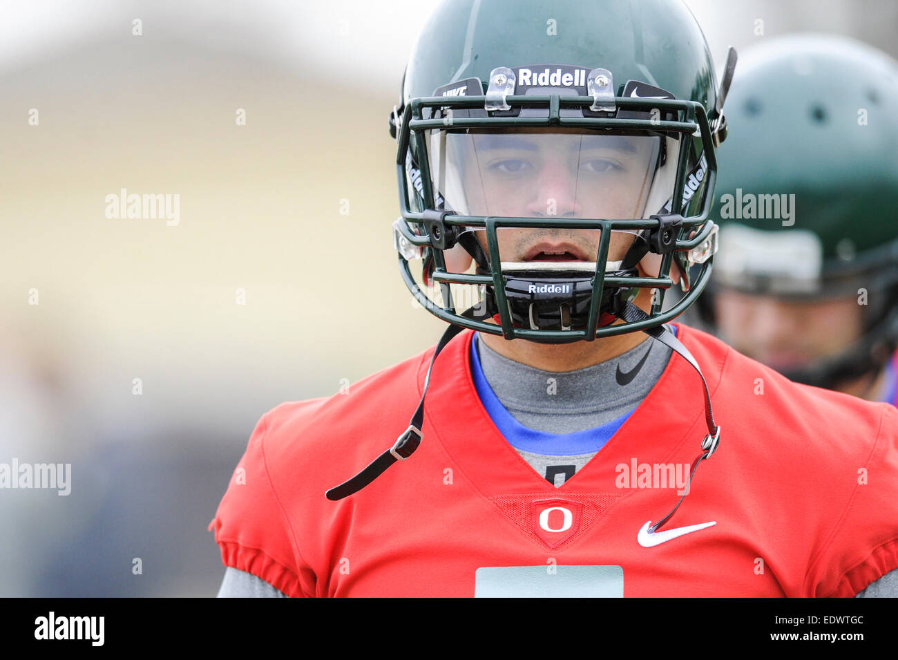 Oregon Ducks' quarterback Marcus Mariota durante la pratica per il College Football Playoff Campionato Nazionale al Trinity High School Sabato, 10 gennaio, 2015, in Euless, Texas. Foto Stock