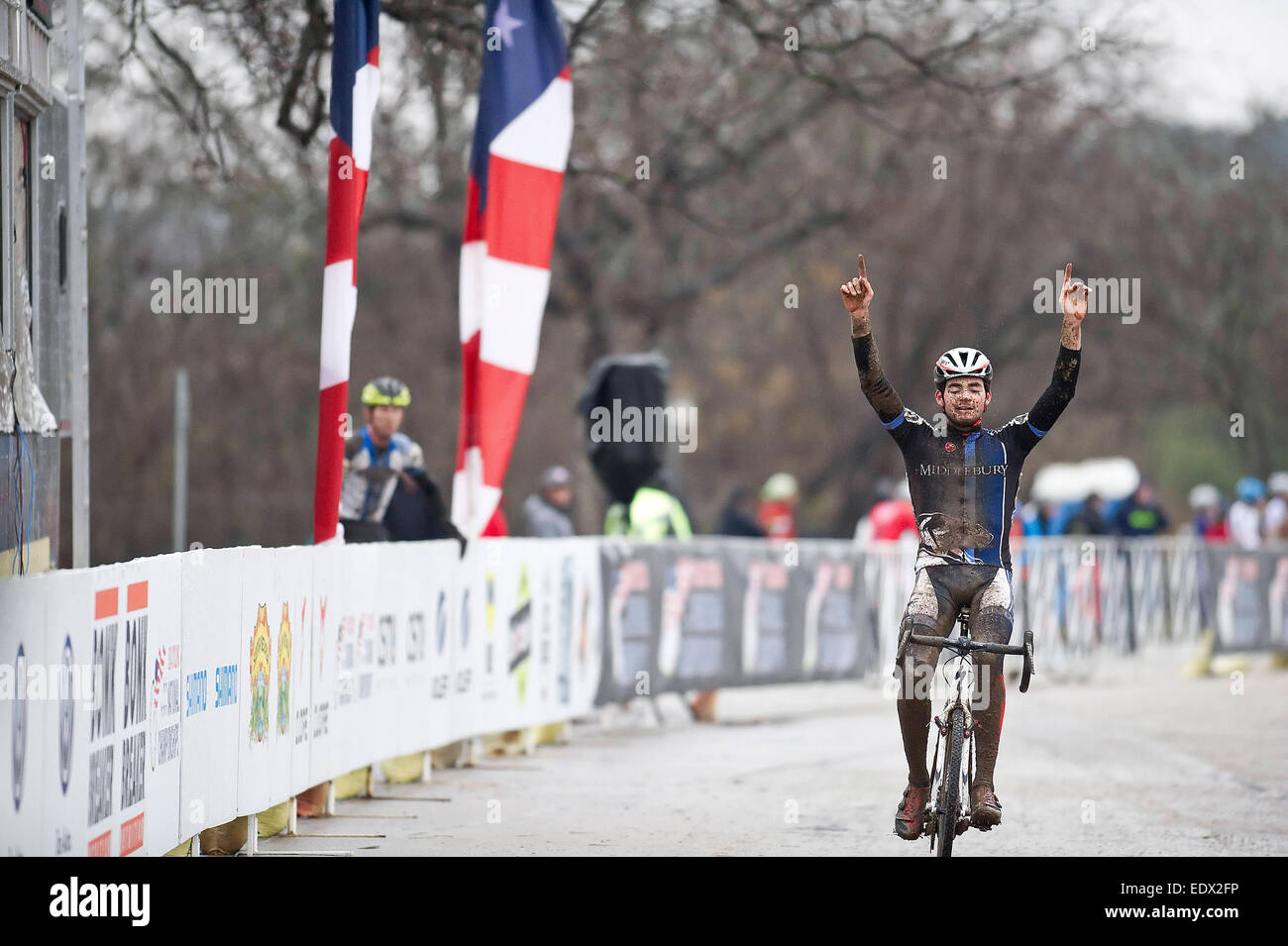 Austin, TX, Stati Uniti d'America. Decimo gen, 2015. Middlebury College Samuel O'Keefe #430 uomini divisione 2 in azione in Stati Uniti d'America Ciclismo ciclocross Campionati Nazionali di Austin, TX. © csm/Alamy Live News Foto Stock