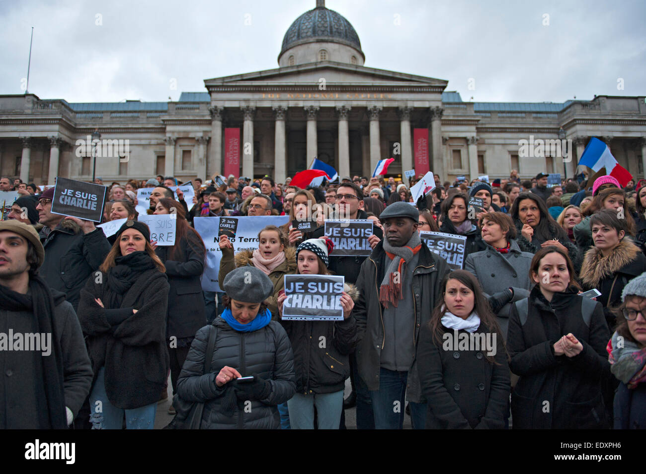 Trafalgar Square, Londra, Regno Unito. 11 gennaio 2014. Londra rally in solidarietà con la Francia a seguito degli attacchi terroristici a Parigi Foto Stock