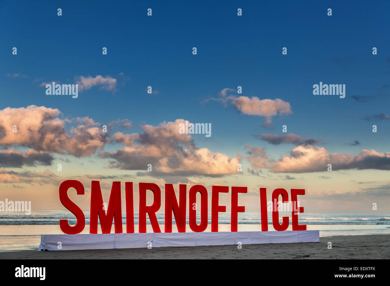 Commerciale per Smirnoff Ice sulla spiaggia, Bali, Indonesia Foto Stock