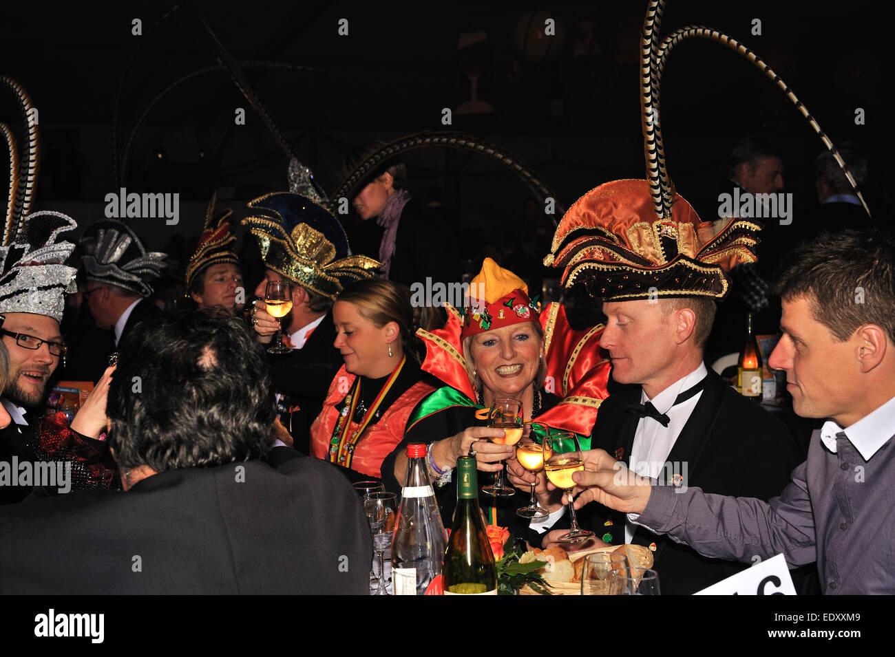 Party presso il Beaujolais Nouveau wine festival, Beaujeu, Francia Foto Stock