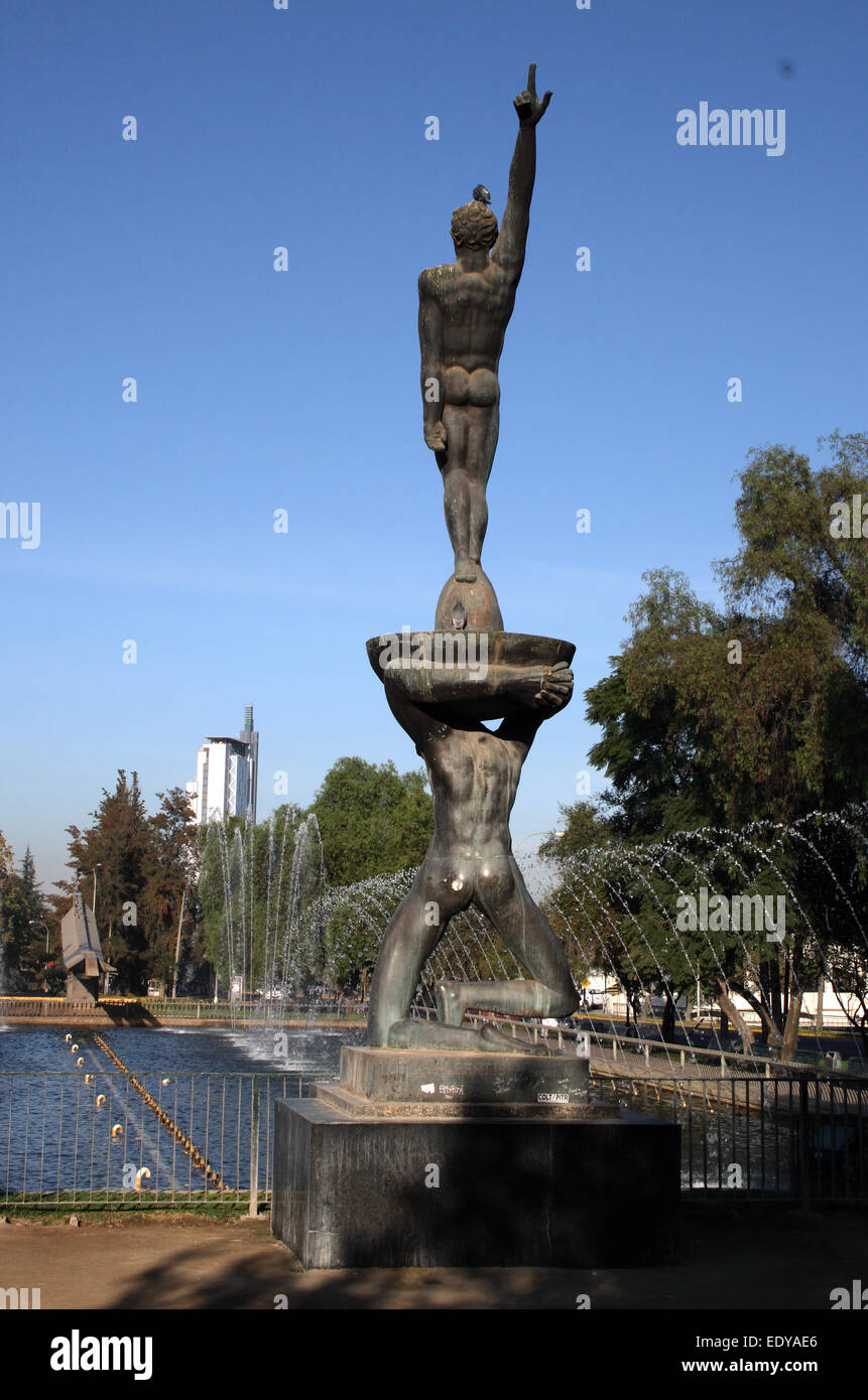 Plaza de la Aviacion, nell'area providencia di Santiago del Cile. Foto Stock