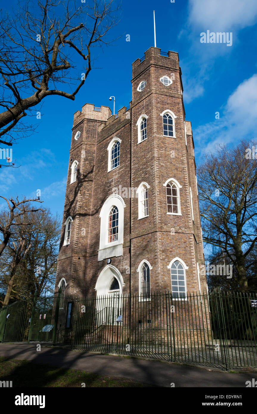Il castello di Severndroog su Shooters Hill a Greenwich, Londra del sud. I dettagli nella descrizione. Foto Stock