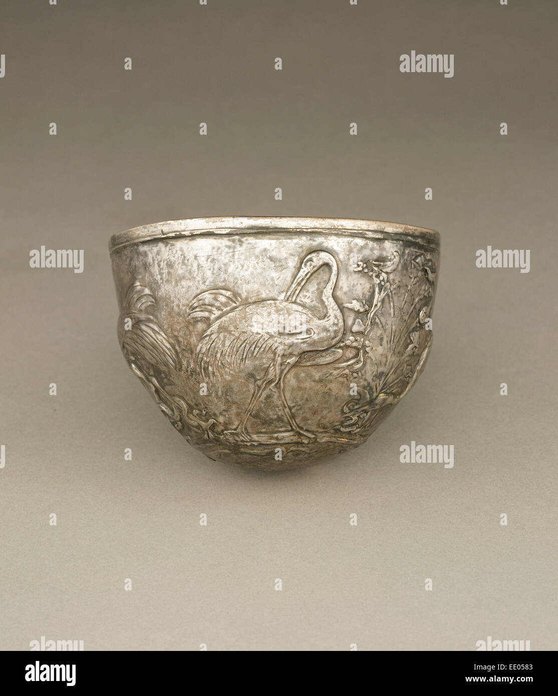 Ciotola con gru; sconosciuta; Alessandria d Egitto, Africa; circa 25 - 1 A.C.; argento Foto Stock