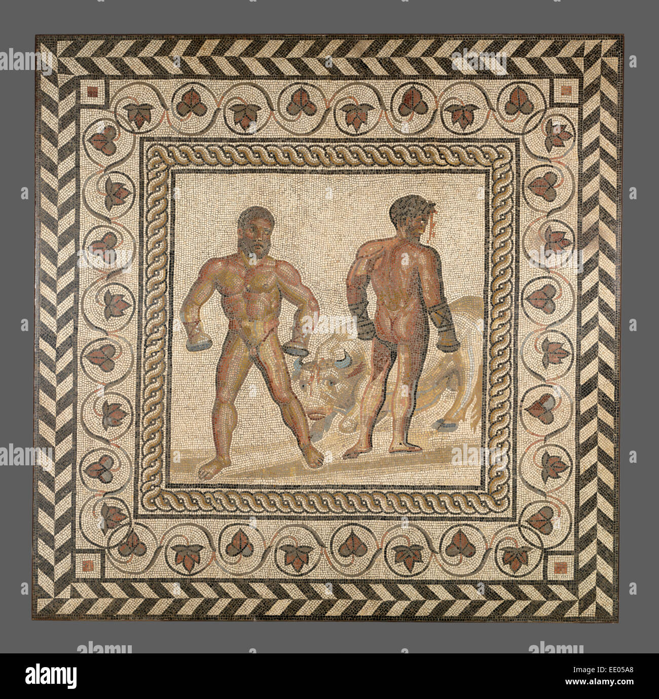 Pavimento a mosaico con il combattimento tra Osa e Entellus; sconosciuta; Villelaure, Francia, Europa; circa 175; pietra e tessere di vetro Foto Stock