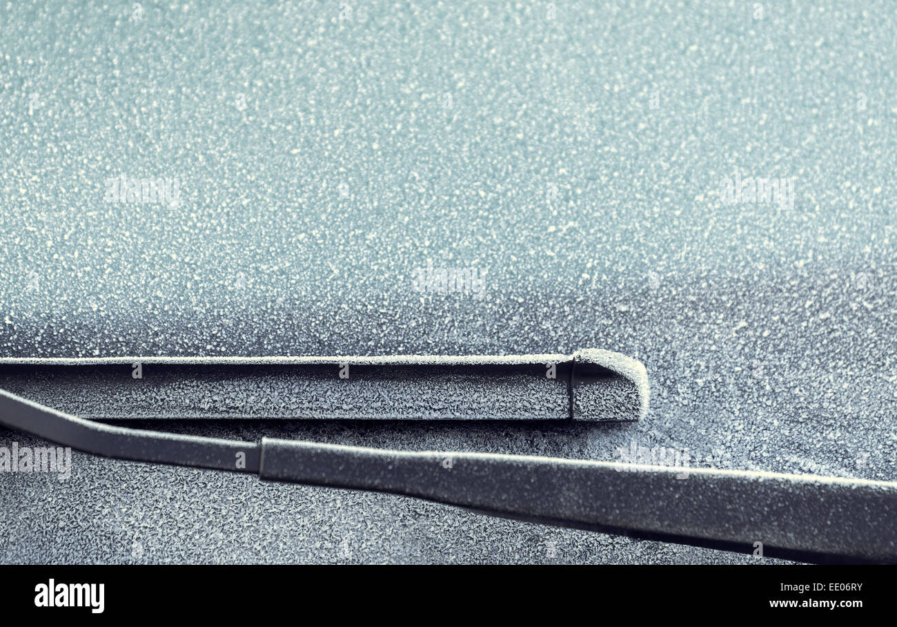 Un astratto foto di frosty veicolo parabrezza e tergicristalli Foto Stock