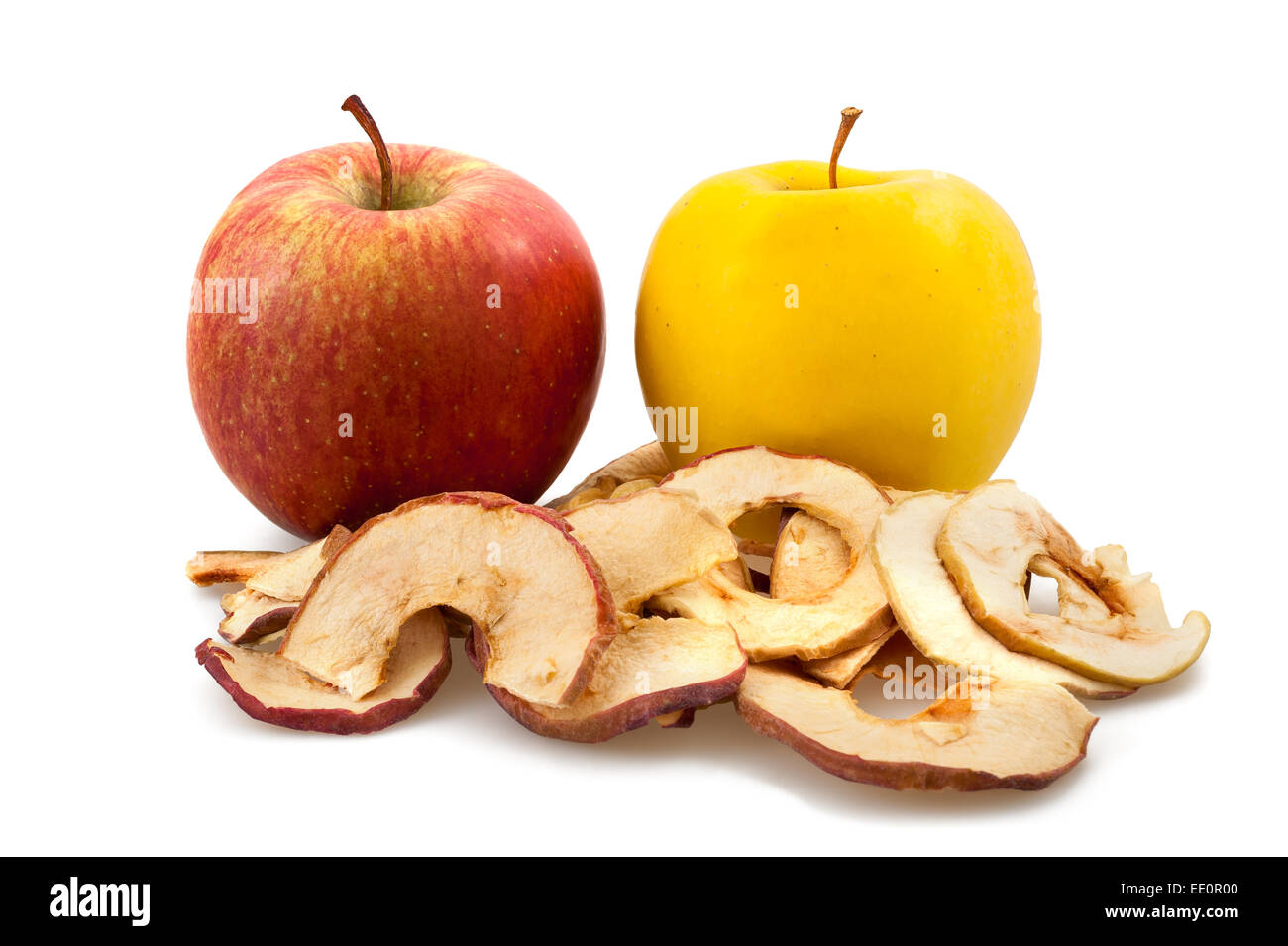 Secche mele isolati su sfondo bianco Foto Stock
