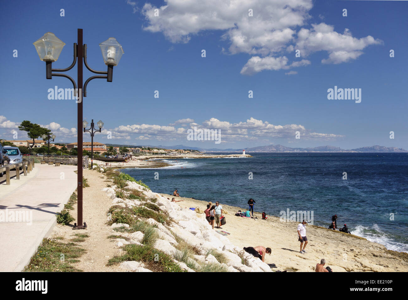 Piccolo cove (Anse de Petit Nid) al Cote Bleue (Costa Azzurra), Sausset les Pins, Bouches du Rhone, PACA, Francia Foto Stock