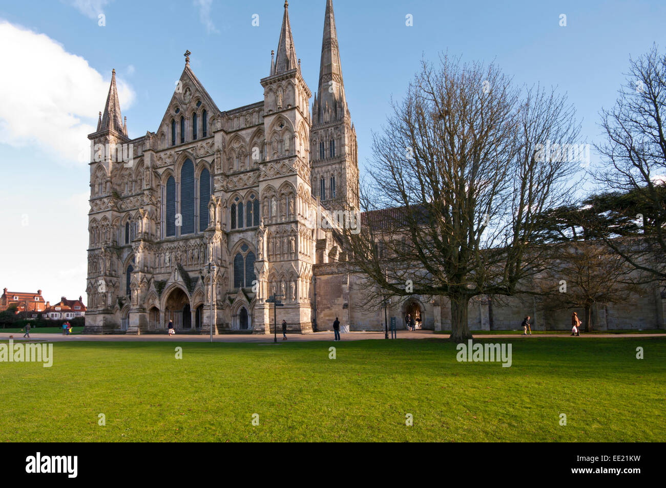 Esterno della Cattedrale di Salisbury Wiltshire, Inghilterra REGNO UNITO Foto Stock