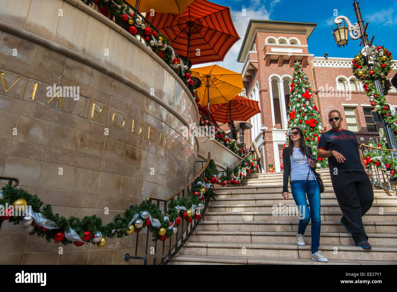 Via Rodeo scalinata con decorazioni di Natale, Beverly Hills, Los Angeles, California, Stati Uniti d'America Foto Stock