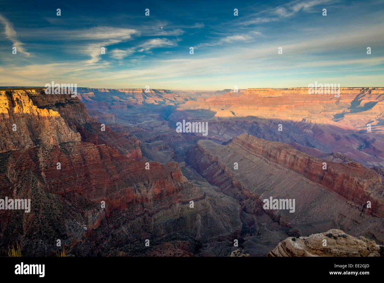 Vista superiore del bordo sud dalla vista del deserto, il Parco Nazionale del Grand Canyon, Arizona, Stati Uniti d'America Foto Stock
