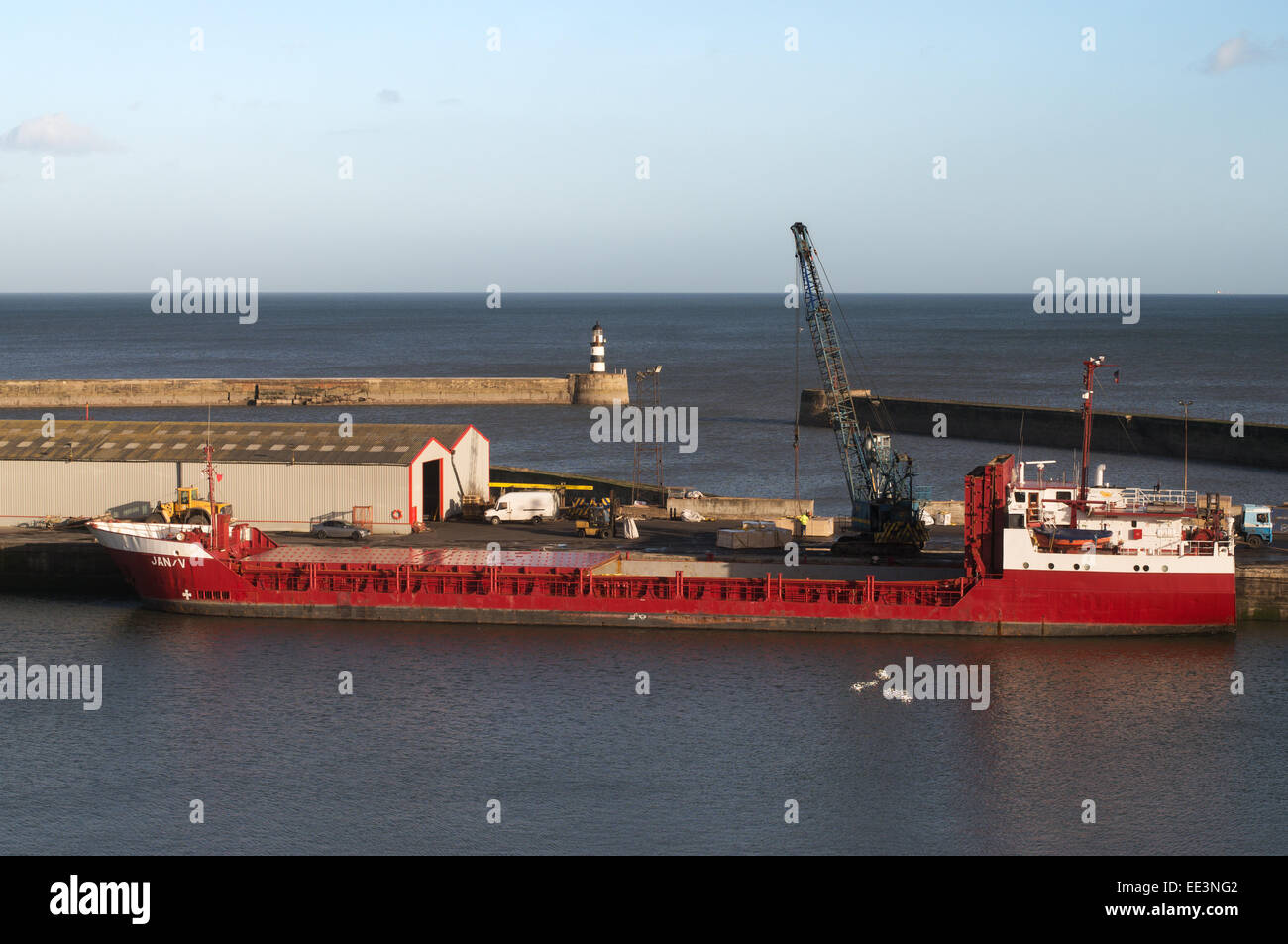 Nave da carico generale Jan / V a Seaham Harbour, North East England, Regno Unito Foto Stock