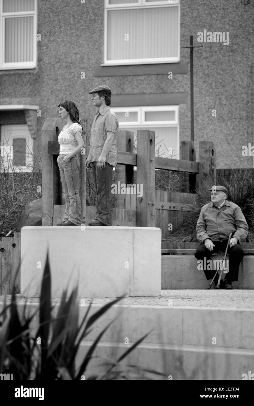 "Coppia" da Sean Henry, Newbiggin dal mare Foto Stock