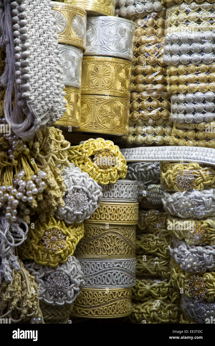 Artigianato marocchino sul mercato in Fez Foto Stock