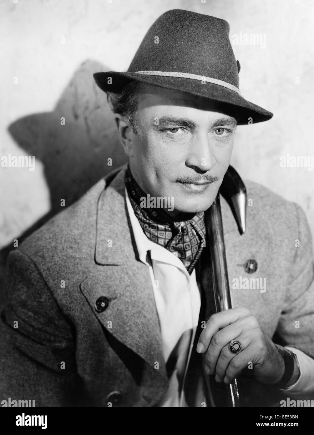 Conrad Veidt, Ritratto promozionale per il film "Al di sopra di ogni sospetto", 1943 Foto Stock