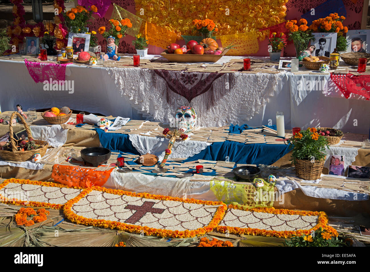 Ofrenda (altare), dia de los Muertos, Day of the Dead, Old Town, San Diego, California USA Foto Stock