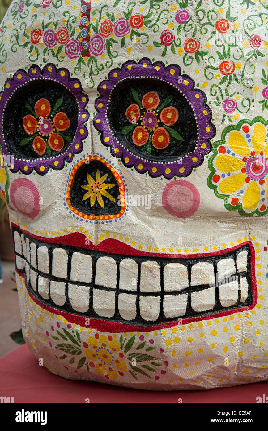 Cranio di zucchero scultura, Dia de los Muertos, il giorno dei morti, centro storico, San Diego, California USA Foto Stock