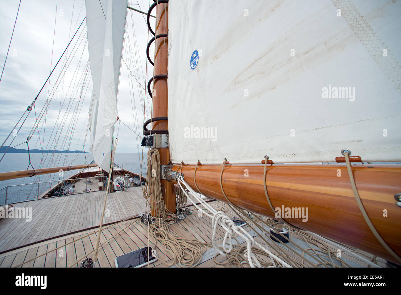 Più grande del mondo a vela in legno Lamima yacht a vela, Raja Ampat Indonesia Foto Stock