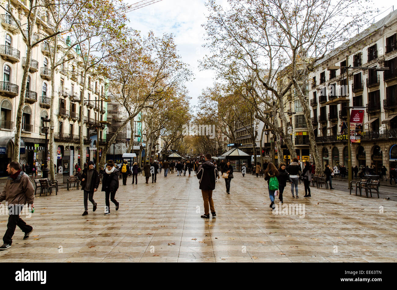 Una vista da La Rambla, a Barcellona, Spagna Foto Stock