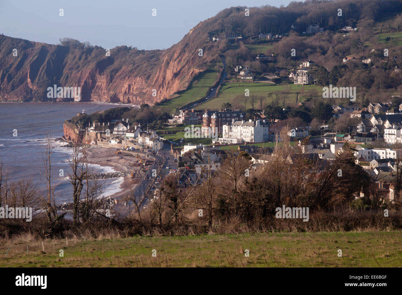 Sidmouth Devon, mostrando con l'Esplanade, il litorale e il lungomare, visto dalla collina di Salcombe scogliera sul SW sentiero costiero Foto Stock